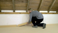 Energie-Effizienz auf die einfache Art: Oberste Geschossdecke mit Holzfaser dämmen Energie-Effizienz auf die einfache Art: Oberste Geschossdecke mit Holzfaser dämmen