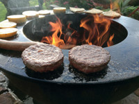Filet über Flammen: Grillen mit der Feuerschale Filet über Flammen: Grillen mit der Feuerschale