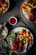 Bildunterschrift: Es muss nicht immer Steak sein: Barbarie-Entenkeulen mit asiatischer Marinade und fruchtiger Mango-Salsa. Foto: Patrick Rosenthal/akz-o