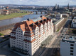 Bildunterschrift: Wunderbar direkt an der Elbe gelegen ist das Maritim Hotel Dresden der perfekte Ausgangpunkt zur Entdeckung der Stadt sowie für gemütliche Radtouren am Fluss. Foto: Maritim Hotelgesellschaft mbH/akz-o
