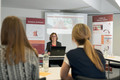Bildunterschrift: Die Ausbildung zur Senioren-Assistentin, schafft Sicherheit durch Qualifikation und eröffnet Beschäftigungsmöglichkeiten. Foto: Friedrun Reinhold/akz-o