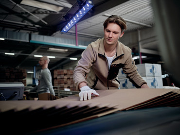 Wie das Kreislaufprodukt Wellpappe natürliche Ressourcen schont