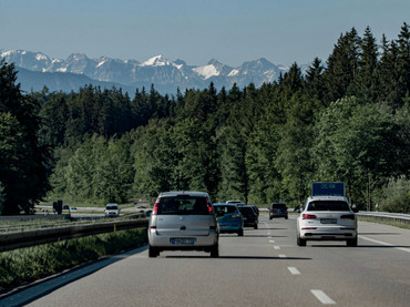 Mit dem Auto in den Urlaub: Mautgebühren & Regeln im Ausland Mit dem Auto in den Urlaub: Mautgebühren & Regeln im Ausland