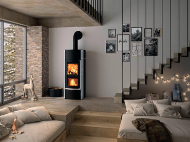 Perfektes Zusammenspiel: Wasserführender Kaminofen ergänzt die Wärmepumpe