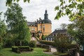 Bildunterschrift: Schloss Friedrichstein Foto: Edersee Marketing GmbH/Christoph Partsch/akz-o