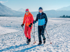 Wandern mit Weitblick: Rundwege und Panorama-Touren laden im Südlichen Allgäu zu erholsamen und abwechslungsreichen Naturerlebnissen ein. Foto: Theresa Jörg, Tourismusgemeinschaft Südliches Allgäu/akz-o