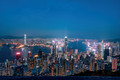 Bildunterschrift: Atemberaubende Ausblicke auf die Skyline und das blauglitzernde Meer sind in Hongkong garantiert. Foto: Hong Kong Tourism Board/akz-o