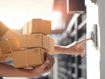 Individuell und nachhaltig: Wellpappe schützt große und kleine Geschenke