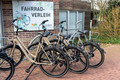 Bildunterschrift: Wer möchte, kann vor Ort in Nordhorn ein Fahrrad ausleihen. Foto: VVV Nordhorn/akz-o