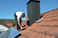Bildunterschrift: Anschlüsse an Dachdurchdringungen werden beim DachCheck begutachtet. Foto: HF Redaktion/akz-o