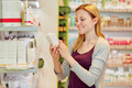 Bildunterschrift: Faltschachteln können bis zu 25 mal recycelt werden. Foto: Robert Kneschke/stock.adobe.com/akz-o