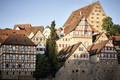 Bildunterschrift: Historisches Fachwerk, verwinkelte Gassen und beeindruckende Bauwerke prägen das einzigartige Stadtbild von Schwäbisch Hall. Foto: Tourimia Tourismus GmbH/Stefan Leitner Photography/akz-o