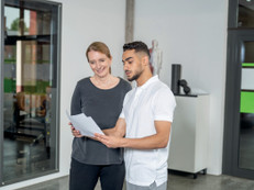 Immer mehr Menschen beschäftigen sich bewusst mit ihrer Ernährung und achten auf ausreichend Bewegung. Foto: IST-Studieninstitut GmbH/akz-o