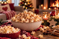 Bildunterschrift: Selbst gemachtes Popcorn mit Zimt und braunem Zucker ist eine süße Knabberei für gemütliche Stunden im Advent. Foto: KI-generiert/Popcorn Board/akz-o