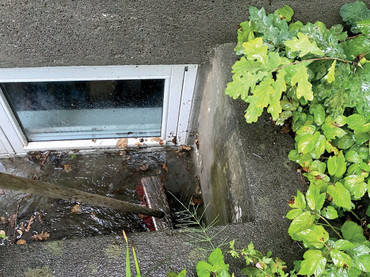 So trotzen Türen und Fenster auch Starkregen und Hochwasser: Neuralgische Bereiche der Gebäudehülle sicher abdichten