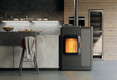 Bildunterschrift: Heiß begehrt: Ein Ofen mit moderner Technik steigert den Wert Ihrer Immobilie. Foto: AdK/www.kachelofenwelt.de/Austroflamm/akz-o