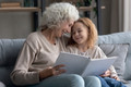 Bildunterschrift: Werte weitergeben und schon zu Lebzeiten Freude schenken Foto: fizkes/stock.adobe.com/SOS-Kinderdörfer weltweit/akz-o