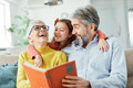 Bildunterschrift: Ein Erbe kann Hoffnung schenken und Leben verändern Foto: Lumos sp/stock.adobe.com/SOS-Kinderdörfer weltweit/akz-o