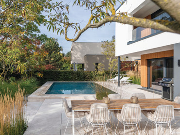 Der Gartenpool: Wo Freunde zusammenkommen und Familie zu Hause ist