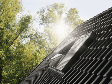 Wie bleibt das Schlafzimmer im Dachgeschoss kühl? 