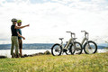 Bildunterschrift: Das E-Bike vereint die Vorteile des klassischen Fahrrads mit der Unterstützung eines Elektroantriebs und ermöglicht es, längere Strecken mühelos zu bewältigen. Foto: pexels.com/ak-o