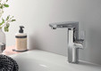 Bildunterschrift: Der moderne Waschtisch-Einhebelmischer AquaXPro ist farblich passend zum Shower-Set erhältlich. Foto: HSK Duschkabinenbau KG/akz-o