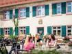 Bildunterschrift: Einkehr im gemütlichen Biergarten bei der Radtour Foto: Dietmar Denger/Landkreis Rottweil/akz-o