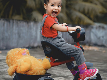 Mit der richtigen Ausstattung und angepasster Fahrweise sind Fahrradanhänger eine sichere und komfortable Lösung für den Alltag. Foto: pexels.com/ak-o