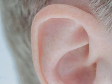 Implantat-Akupunktur kann neurologische Symptome, z. B. bei Parkinson, reduzieren. Foto: pexels.com/Fachpraxis Dr. Stefan Lobner/akz-o