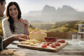 Bildunterschrift: Foto: Südtiroler Speck g.g.A. und Stilfser Käse g.U./akz-o