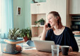 Bildunterschrift: Selbstständige Senioren-Assistenten bestimmen ihre Arbeitszeit und ihr Arbeitspensum selbst. Foto: pexels.com/lulizler/akz-o