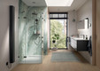 Bildunterschrift: Ein echter Hingucker: RenoDeco Marmor, Onyx-Grün schafft in Kombination mit Feinputz-Greige eine elegante und moderne Atmosphäre im Bad. Die kontrastreiche Maserung innerhalb der Dusche setzt einen edlen Akzent in der Badgestaltung. Foto: HSK Duschkabinenbau KG/akz-o