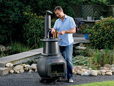 Vielfalt ist Trumpf: Gusseiserner Gartenkamin zum Grillen, Braten und Räuchern