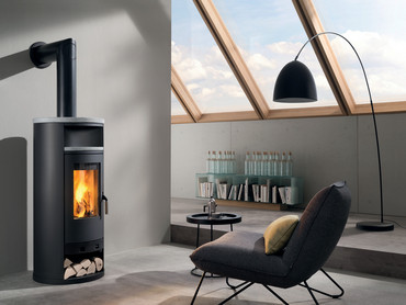Hybride Wärme mit erneuerbarem Energieträger Holz – Holzofenheizung plus Wärmepumpe: Zukunfts-Duo